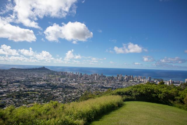 Honolulu je hlavné a najväčšie mesto súostrovia. Prejdite sa pr