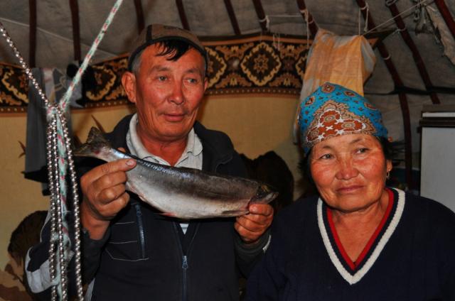 Návšteva jurty s domácimi neďaleko Issyk Kul, kde predávajú čer