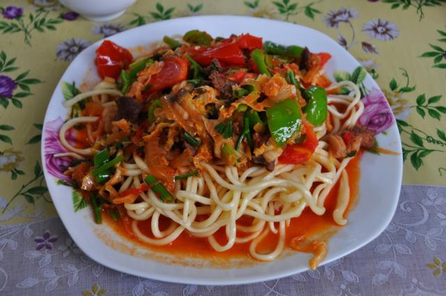 Lagman patrí k nosným jedlám stredoázijskej kuchyne a nájdete h