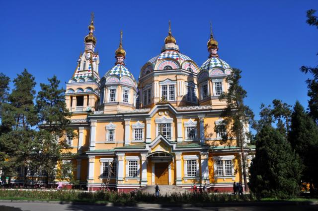 Zenkova katedrála v Almaty je pýchou mesta a dodnes je najväčšo