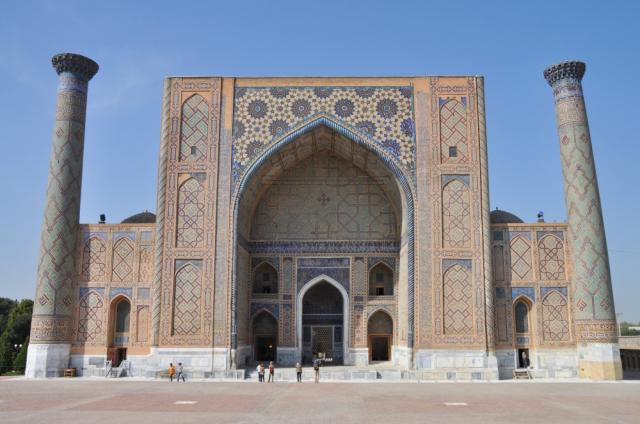 Námestie Registan na sebe nesie aj historickú Ulugbegovu medres
