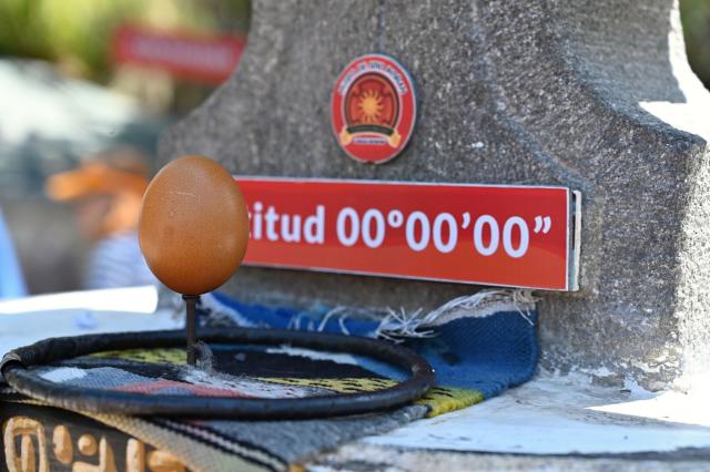 Na rovníku fungujú zákonitosti fyziky inak. Diskusia nad pokusm
