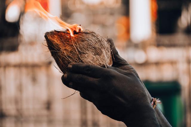 Ako funguje obeta pomocou kokosového orecha? foto : Tomáš Kubuš