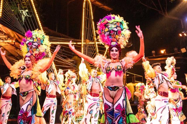 Skočíte večer vo voľnom čase na slávny kabaret Tropicana? foto: