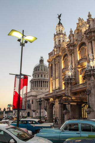 Na prehliadke Havany sa nedá obísť ani Capitolio. Dominanta hla