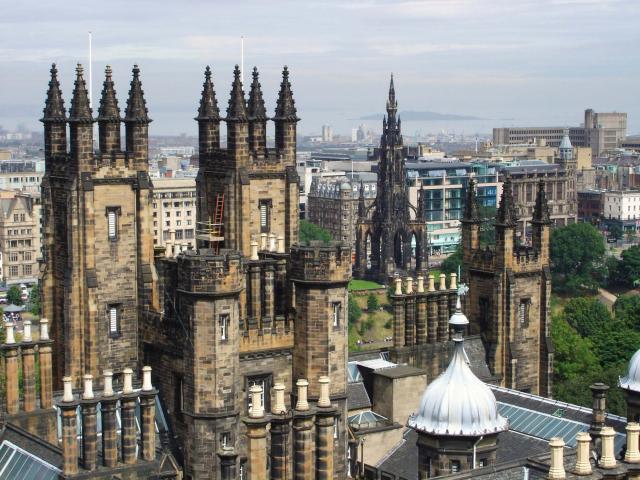 Edinburgh ľudia milujú práve pre jeho architektúru a tehlovú vý