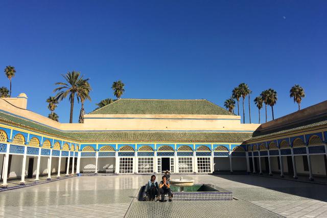 Pokojné nádvorie v paláci Palais de la Bahia.  Foto: Damian Pas