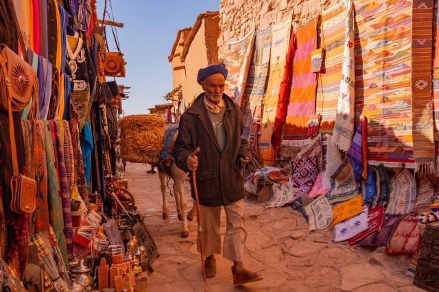 Farebná ulička v Ait Ben Haddou.  Foto: Katarína Líšková — 