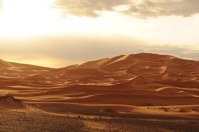 Najkrajšia Sahara v Maroku je práve Erg Chebbi. Prejdeme ju cel
