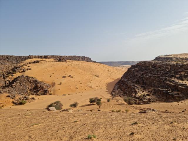 Neďaleko údolia mesiaca. Miesto kde sa Sahara stretáva s horami