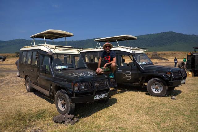 Po obede a krátkom oddychu nasadneme do našich safari áut, otvo