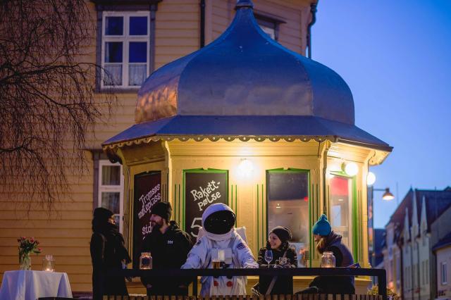 Nevynecháme ani najznámejší hotdog v meste.
foto: visittromso.n