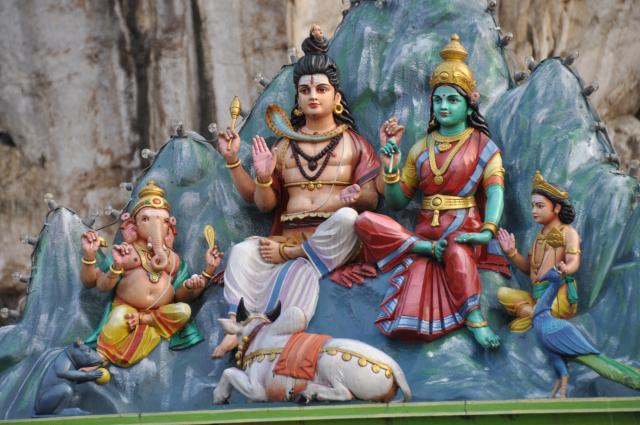 Detail na hinduistický chrám, Šiva, Krišna a Budha je jeDeň člo