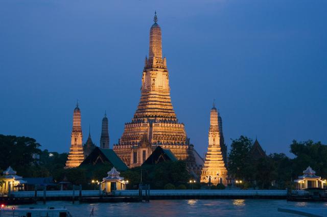 Wat Arun v Bangkoku patrí k najkrajším pamiatkam mesta