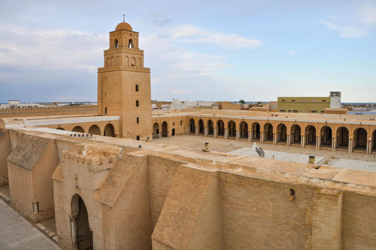Kairouan - Mešita Uqba ibn Nafi zo 7.storočia. foto: Tomáš Kubu