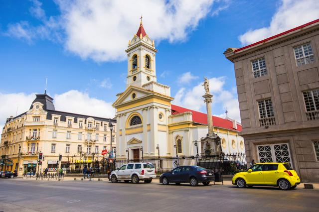 Potom preletíme do Punta Arenas - pomerne veterné mesto. Ak si 