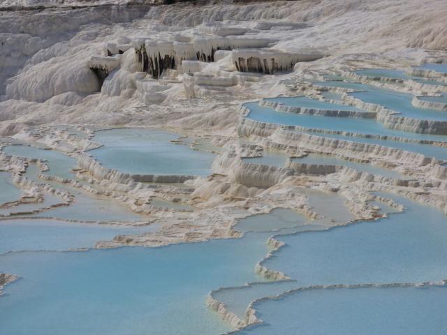 Krása Pamukkale je známa široko ďaleko, no zažiť toto miesto n 