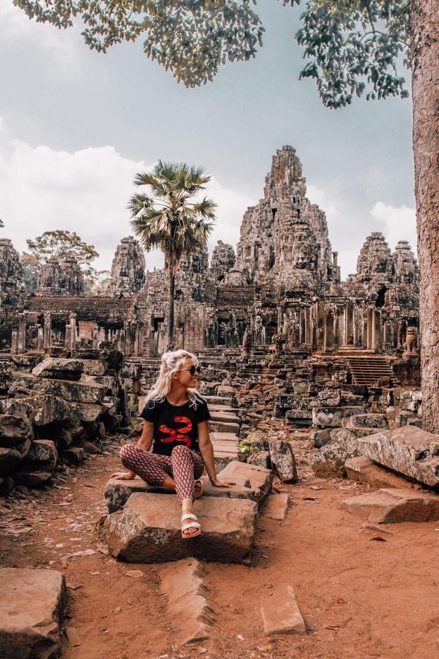 Chrám Bayon a jeho tváre. Ponorte sa do histórie Angkoru s .
fo