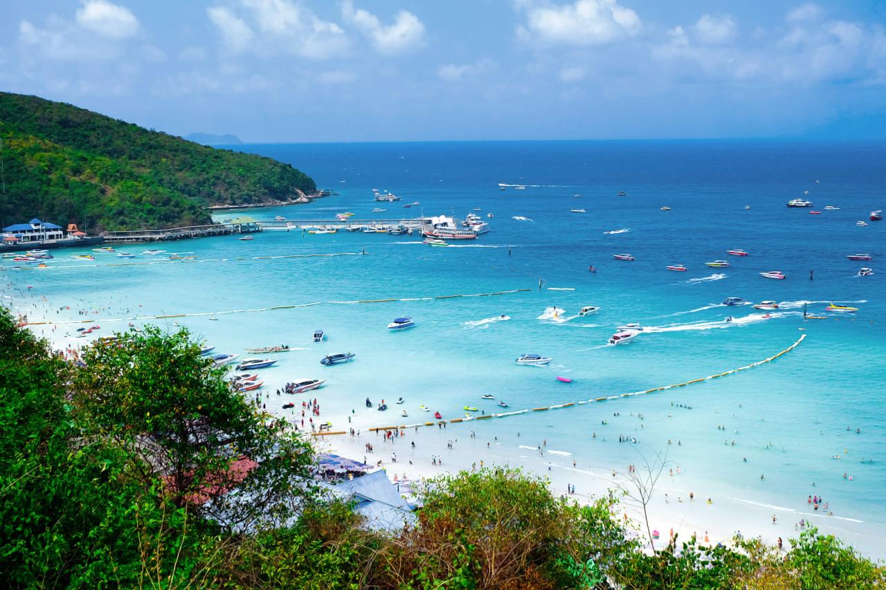 Moderná Pattaya so svojou nekonečnou zátokou je najznámejším th