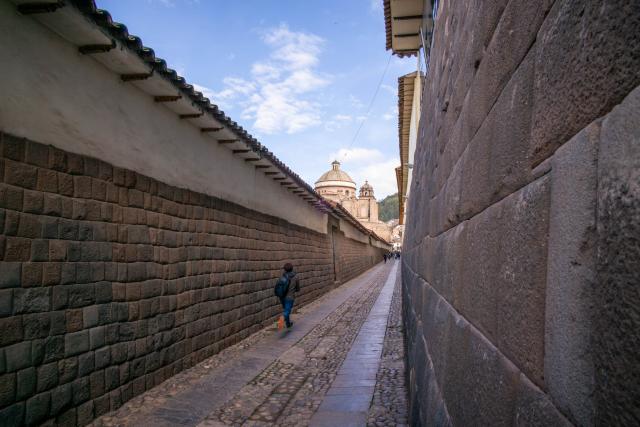Vysvetlíme si stavebnú architektúru v meste Cuzco. foto: Ľuboš 