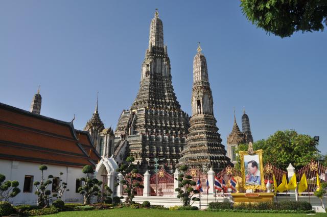 Wat Arun v Bangkoku so svojimi vysokými vežami
