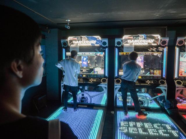 Zábava s mladými japoncami v štvrti Akihabara, na ktorú budete 