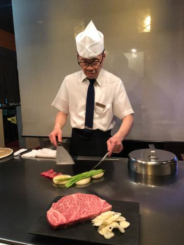 Japonskou delikatesou je steak zo špeciálneho hovädzieho dobytk