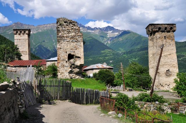 Kamenné veže sú typické pre oblasť Svaneti. Dozviete sa prečo i