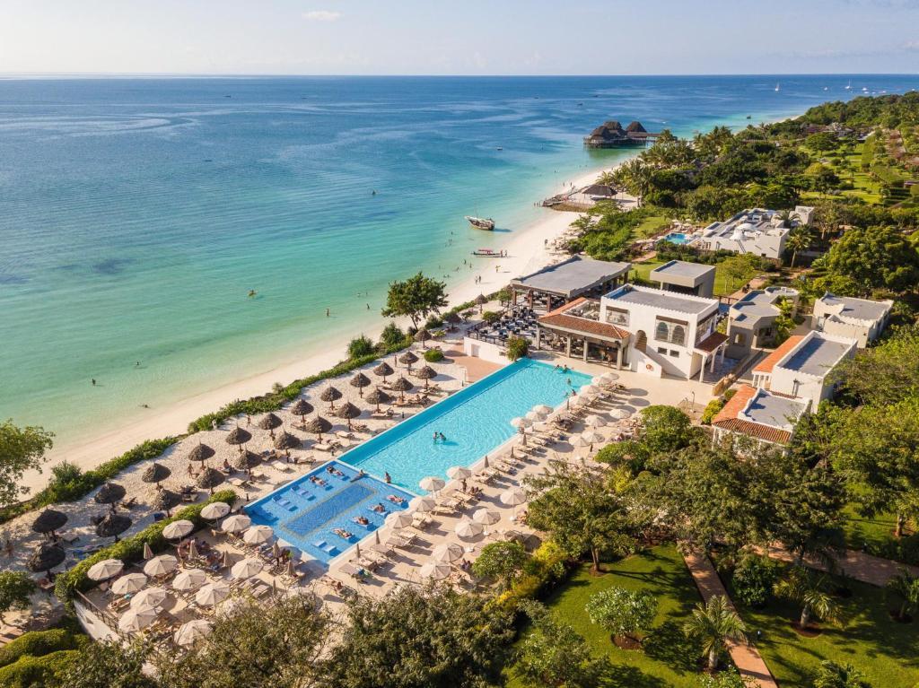 RIU Palace: kúpele v tomto hoteli ponúkajú relaxačný bazén, hyd