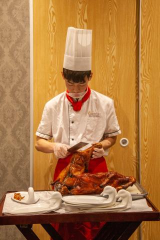 Odporúčame vyskúšať najslávnejšiu špecialitu Pekingu, pečenú ka