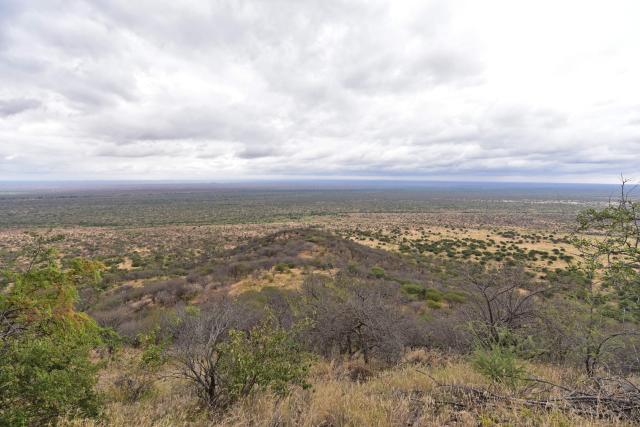Aj Tsavo west má svoje Malé Serengeti. Je to veľká pláň, ktorá 