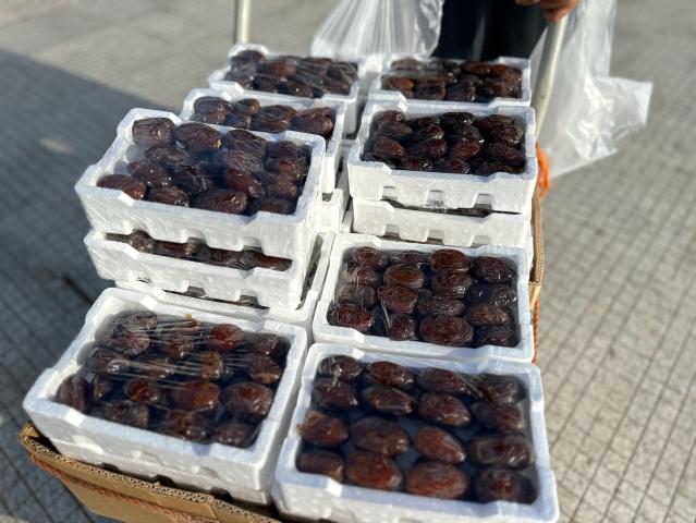 Ochutnáme skvelé čierne datle Adžva (Ajwa), ktorými počas mesia
