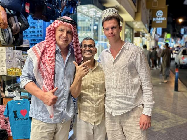 Obliecť si na chvíľu arabské veci je fajn. Potom ich možno využ