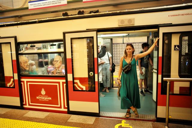 Vyskúšate druhé najstaršie (1875) metro sveta? Máme to v pláne!