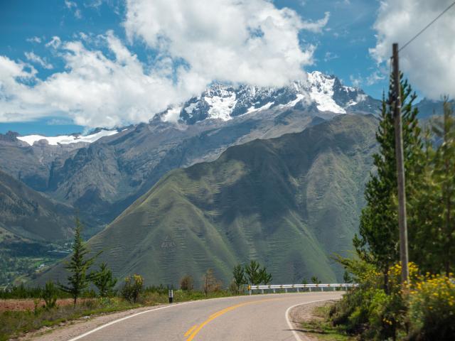 Schádzame do posvätného údolia Inkov pozdĺž rieky Urubamba. fot