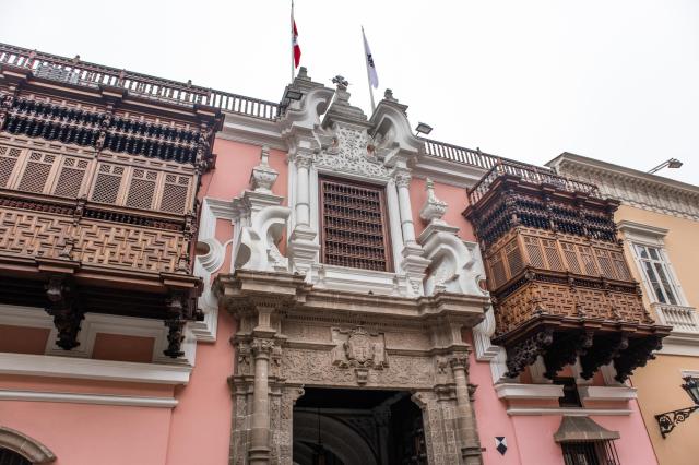 Lima má zhruba 1900 krásnych historických balkónov, ktoré si mô