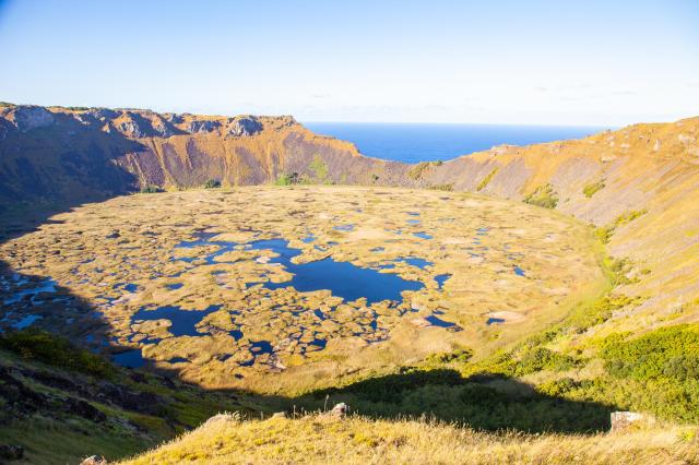 Kráter Rano Kau uprostred najvyššej sopky ostrova. foto: Samuel