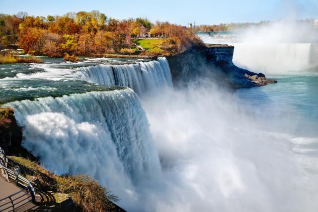 Niagarské vodopády - Dotknite sa vody