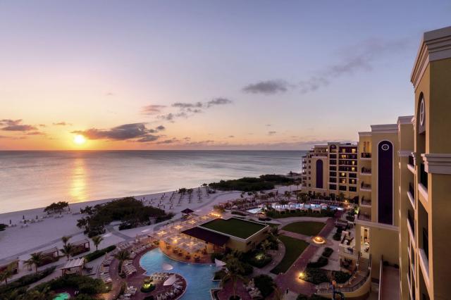 Oddychujte v hoteli Ritz na tropickom ostrove Aruba vid doplnko