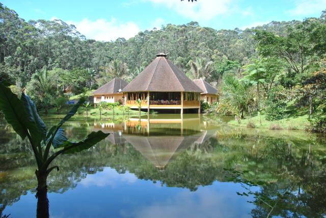 Vakona Forest Lodge - unikátne bývanie na vode v parku Andasibe