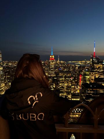 Výhľad na večerný New York. Ktorú vyhliadku si zvolíte? Foto: D