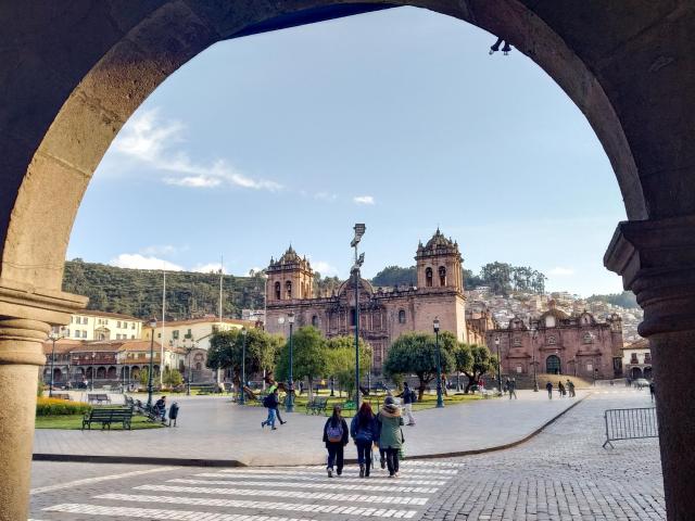 Ranné prechádzky na námestí v Cuzco budete milovať. Foto: Danie