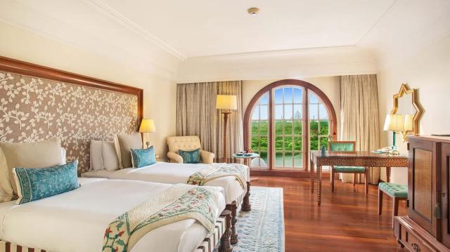 Doprajte si luxus a bývajte ako maharadža. The Oberoi Amarvilas
