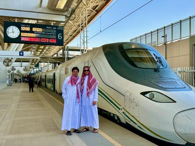 Vlak do Medíny jazdí rýchlosťou až 300 km/h