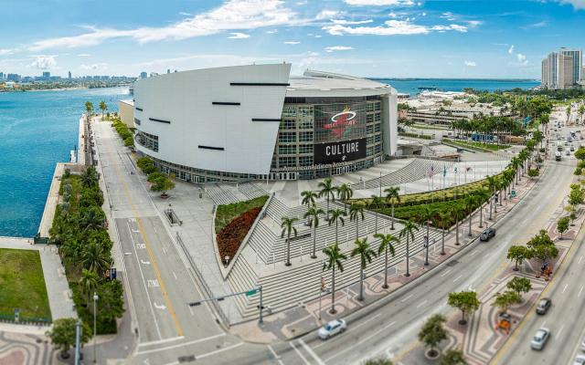 NBA aréna domácich Miami Heat. Skočíte si na zápas?