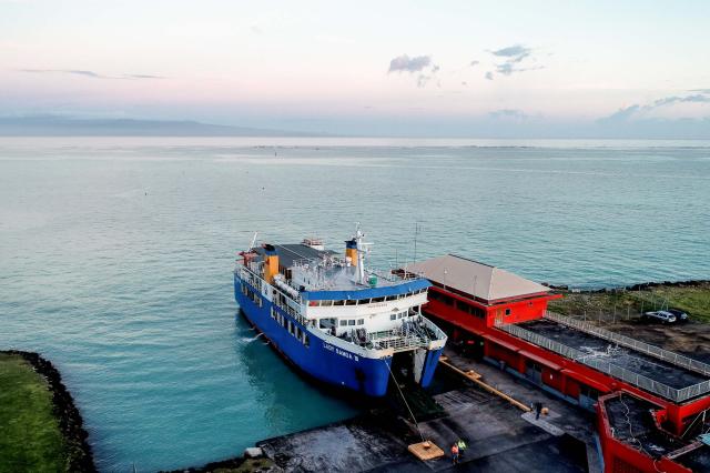 Ideme miestnym trajektom na výlet na ostrov Sava´i. Foto: archí