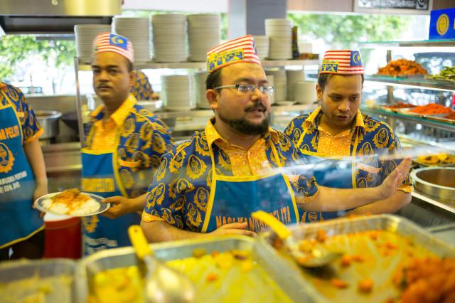 Streetfood v uliciach Kuala Lumpur.
FOTO: Ľuboš FELLNER – 