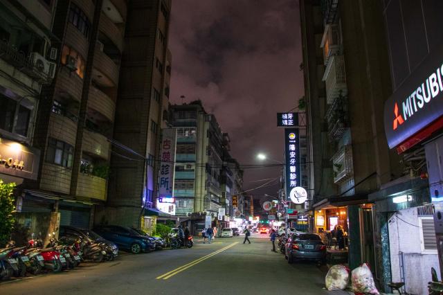 Začíname v modernej metropole Taiwanu, Taipei. foto: Adam Záhor