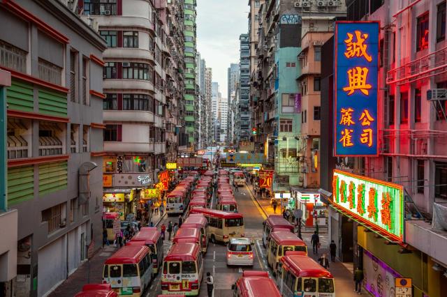 Mestská hromadná doprava v Hong Kongu má úplne iné rozmery ako 