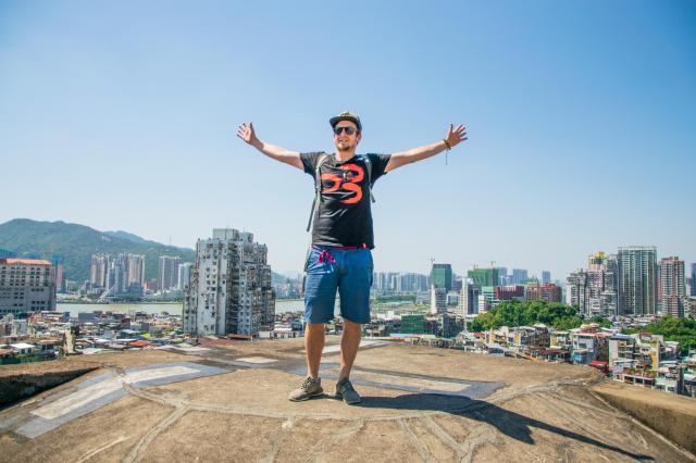 Presúvame sa do Macau, doslova a do písmena na dosah Číny - na 